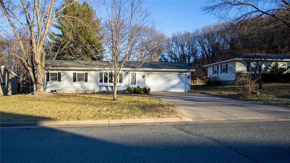 3115 Dale Rd, Eau Claire, WI 54703 - photo 1