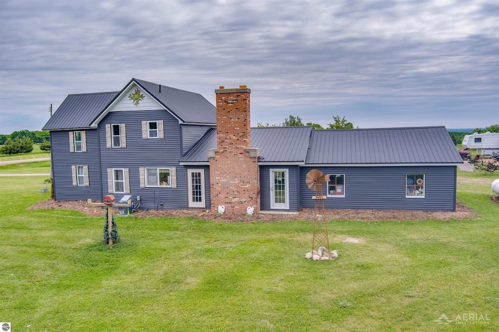 4441 Deckerville Rd, Lupton, MI 48635 - photo 1