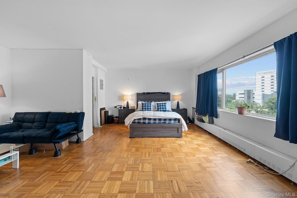 Fordham Hill Oval unit 9E, Bronx, NY 10468 - photo 1