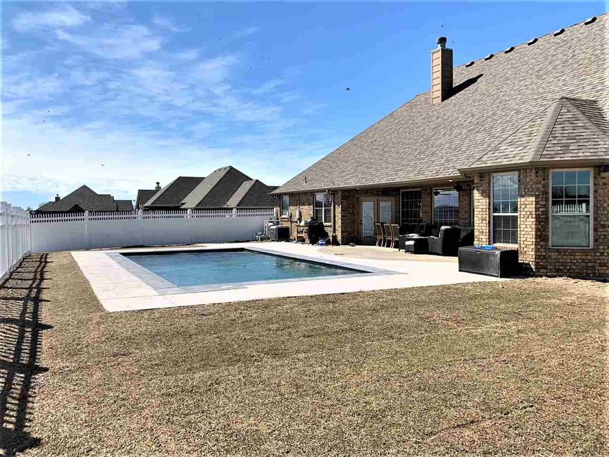 1434 SW Paint Rd, Cache, OK 73527 - photo 1