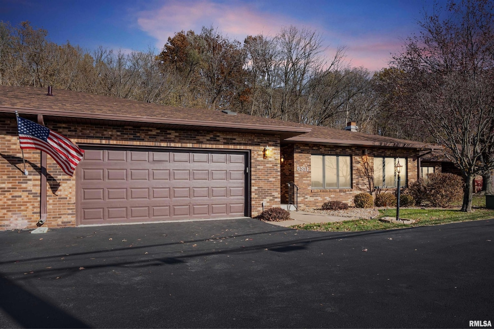 5311 38th Ave unit 10, Moline, IL 61265 - photo 1