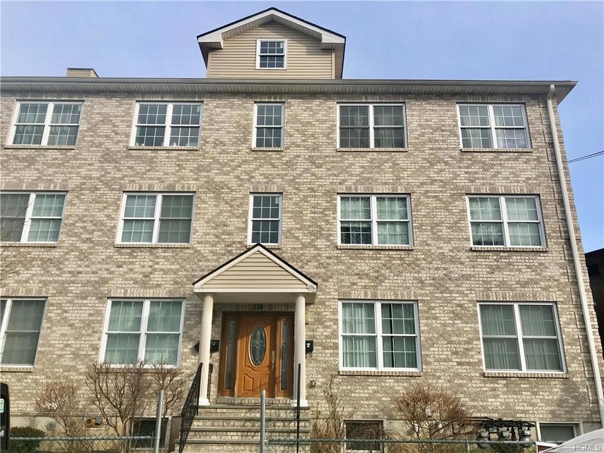214 Jessamine Ave unit 1S, Yonkers, NY 10701 - photo 1