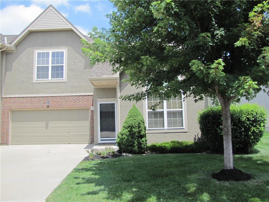 15818 W 61st Terrace, Shawnee, KS 66217 - photo 1