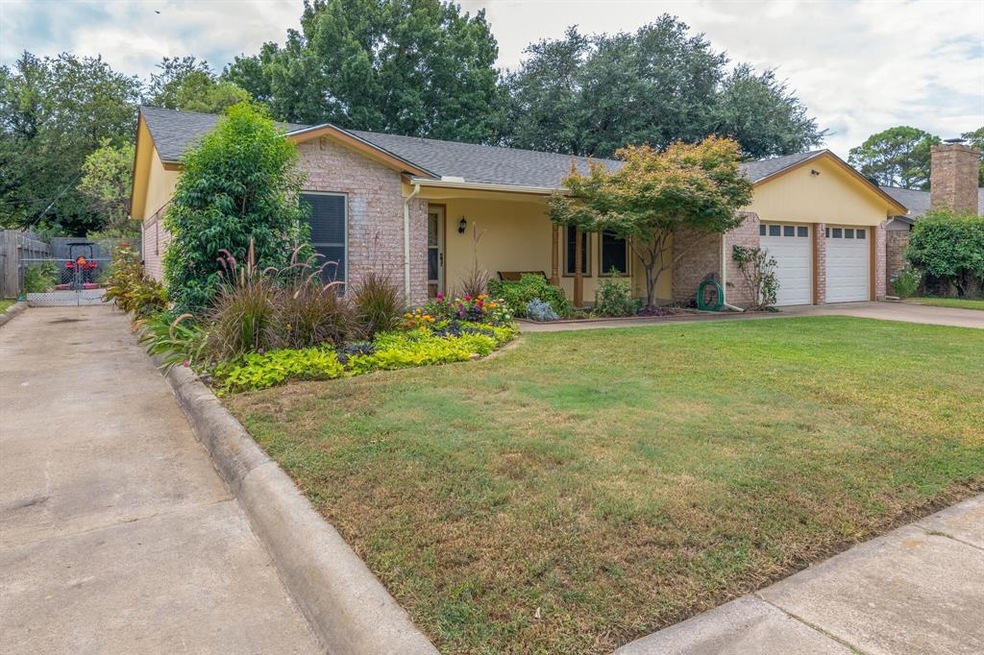 8704 Main St, North Richland Hills, TX 76182 - photo 1