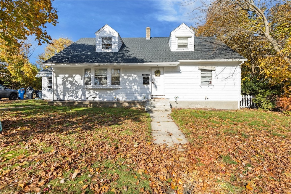 121 Heather St, Cranston, RI 02920 - photo 1