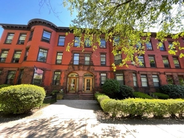 1793 Beacon St unit 3, Brookline, MA 02445 - photo 1