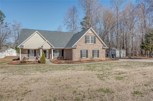 1105 Sunnyfield Ct unit L 6 & L 2, Dallas, NC 28034 - photo 1