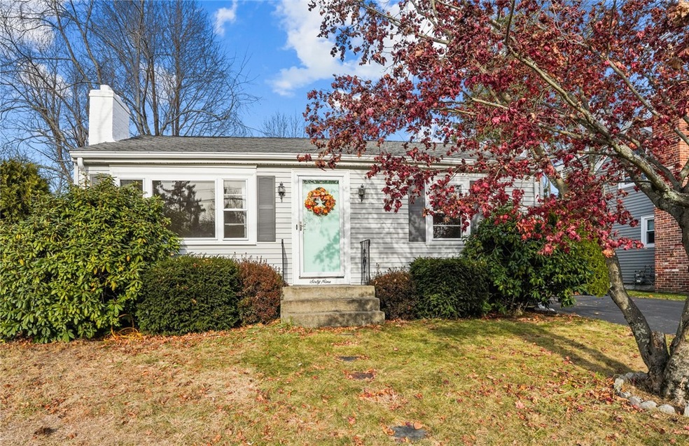 69 Parkway Ave, Cranston, RI 02905 - photo 1