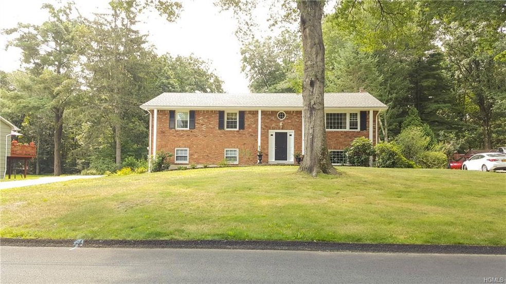 19 E Mayer Dr, Suffern, NY 10901 - photo 1