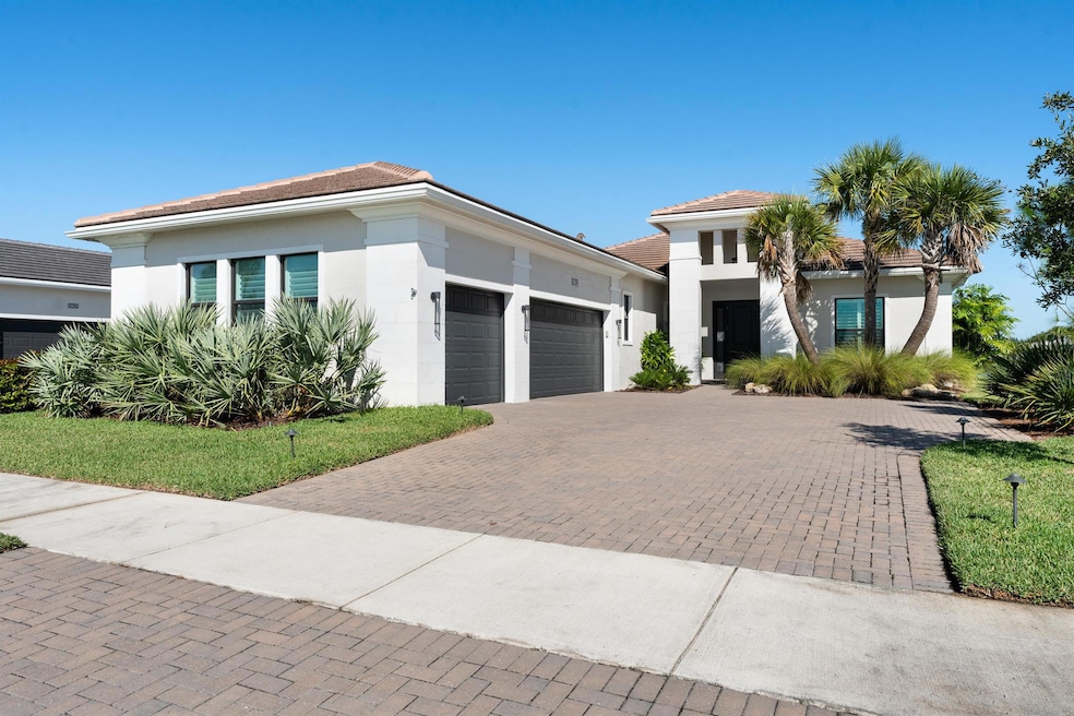 15623 Cresswind Place, Loxahatchee, FL 33470 - photo 1