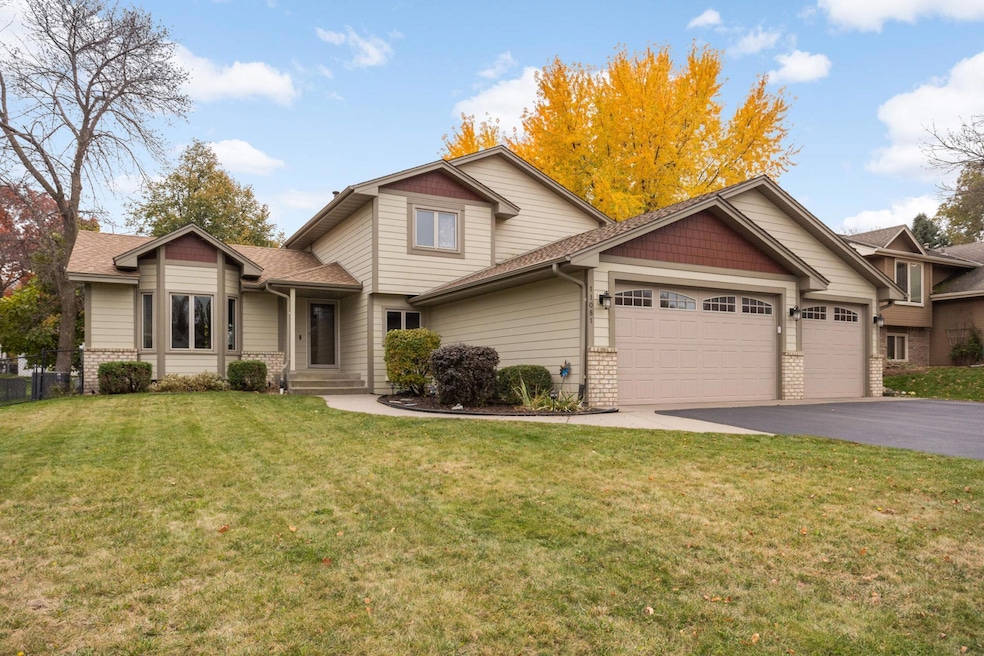 11081 69th Place N, Maple Grove, MN 55369 - photo 1