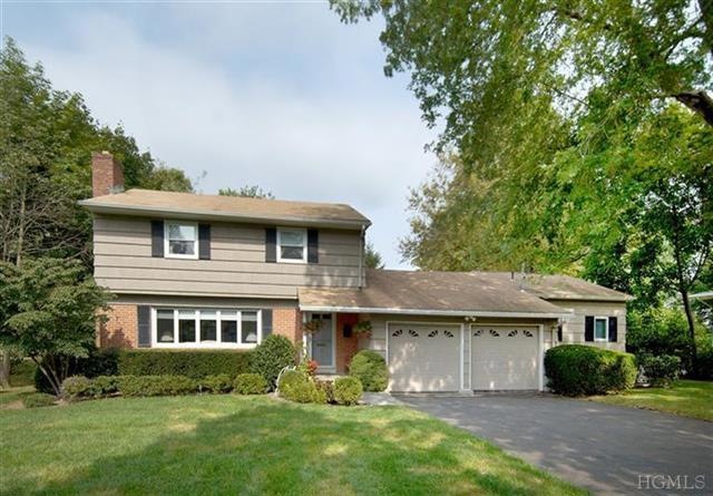 4 Holly Ln, Rye Brook, NY 10573 - photo 1