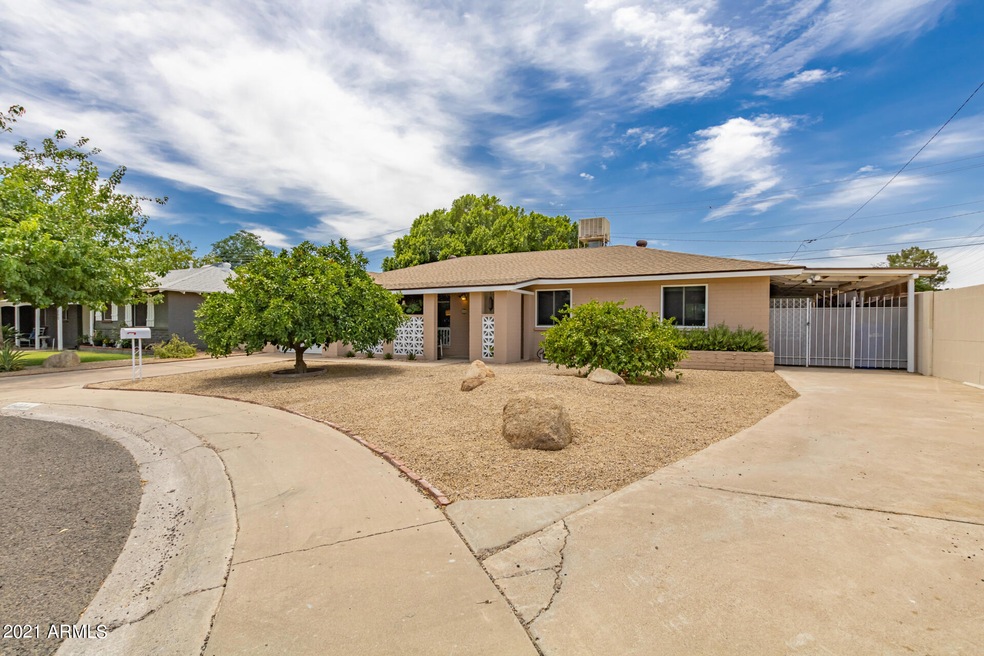 9254 N 18th Dr, Phoenix, AZ 85021 - photo 1