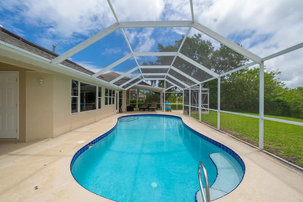 1025 Lennox Way, Melbourne, FL 32940-2