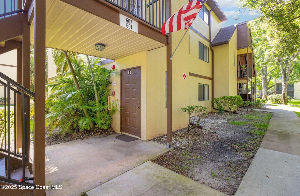 7817 Maplewood Dr unit 601, Melbourne, FL 32904 - photo 1