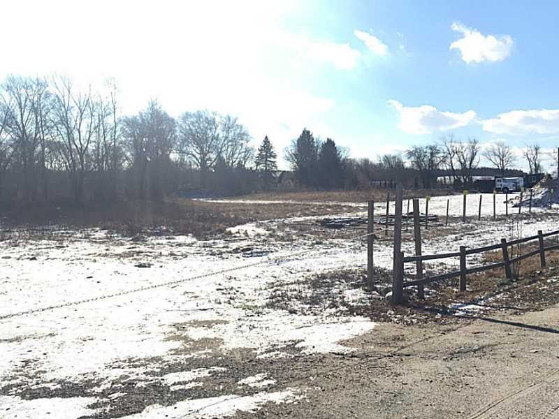 1776 Scituate Ave, Cranston, RI 02921 - photo 1