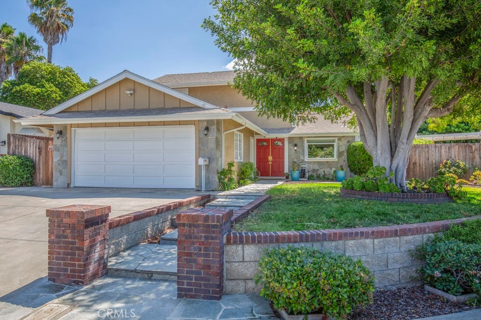 Sold $1,095,000 • Co-Listing Agent
