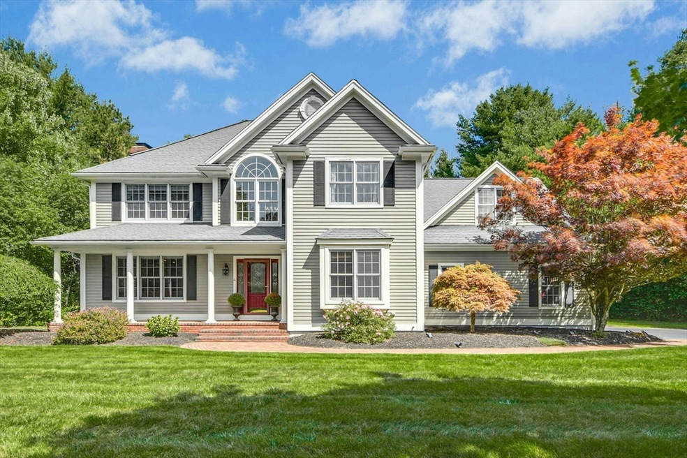 4 Talbott Farm Dr, Mendon, MA 01756 - photo 1