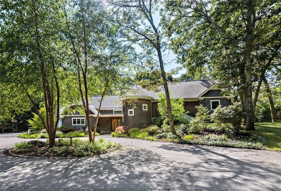 350 Wood Hollow Rd, Wakefield, RI 02879 - photo 1