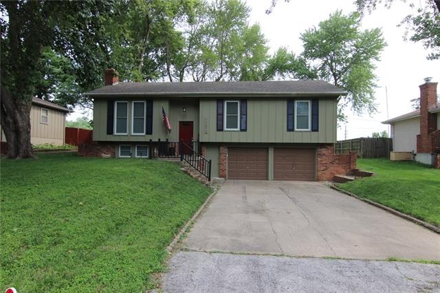 11212 W 51st Terrace, Shawnee, KS 66203 - photo 1