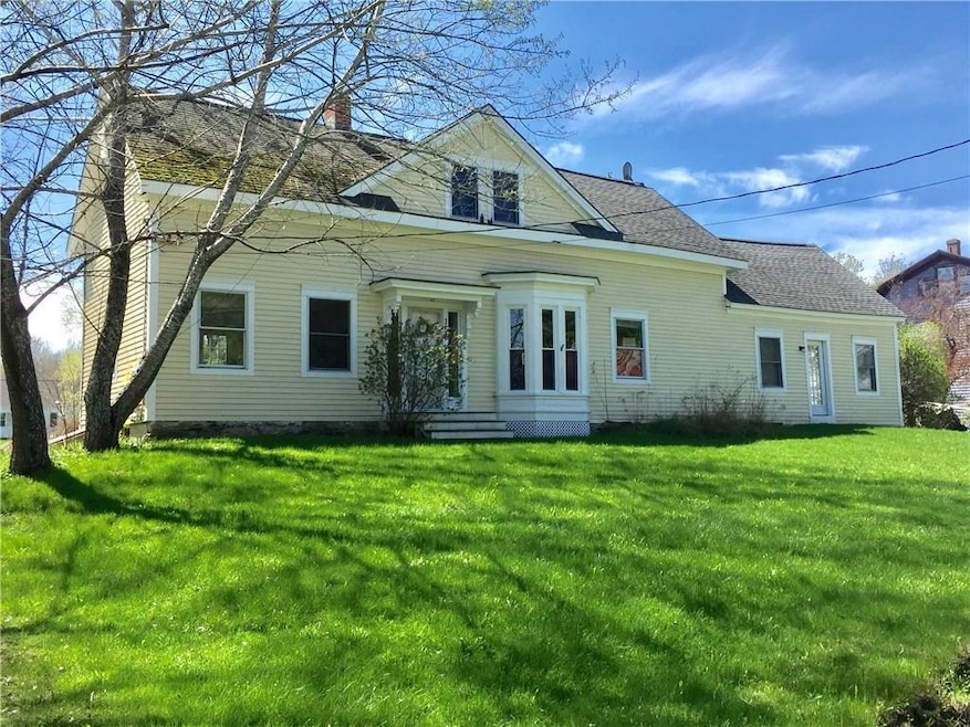 156 Main St, Bowdoinham, ME 04008 - photo 1