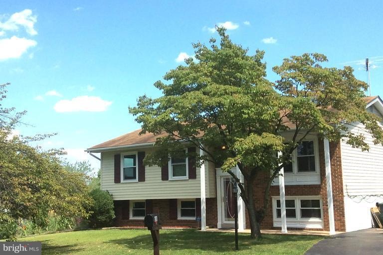 200 S Harrison Rd, Sterling, VA 20164 - photo 1