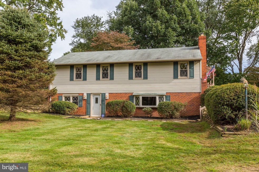 7833 Belgaro Rd, Laurel, MD 20723 - photo 1