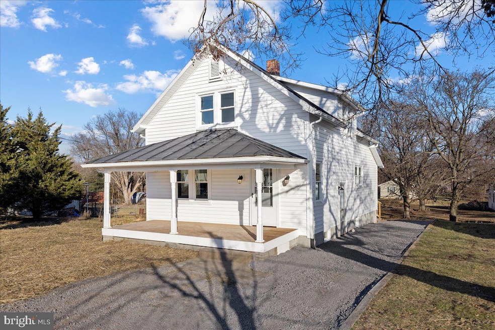 10035 Winchester Ave, Bunker Hill, WV 25413 - photo 1