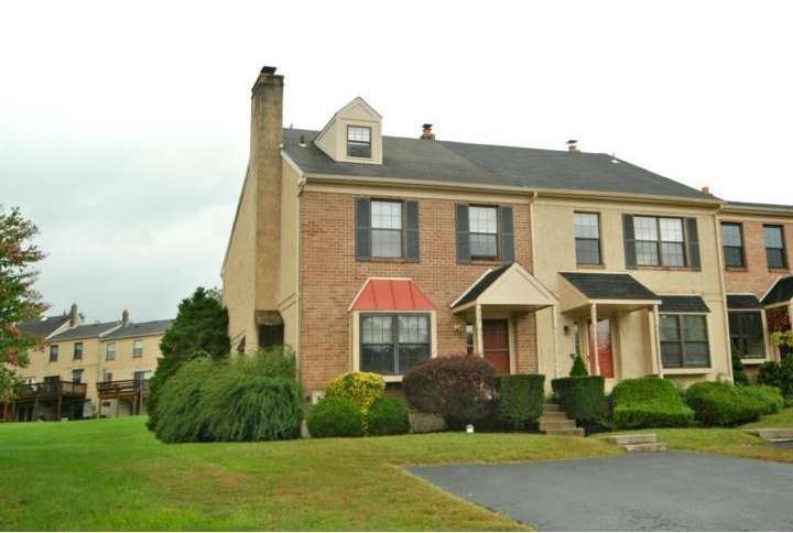 539 Bassett Ln, Norristown, PA 19403 - photo 1