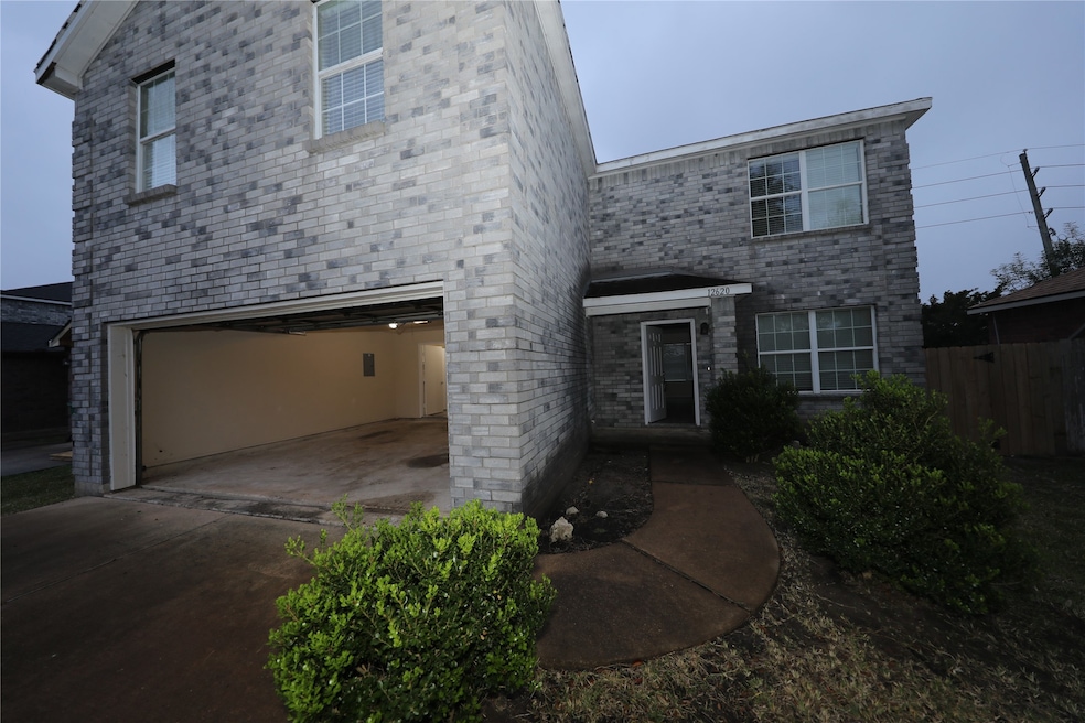 12620 Rio Bravo St, Rosharon, TX 77583 - photo 1