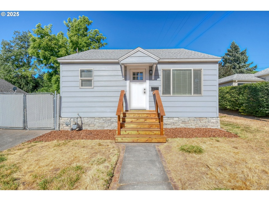 529 NW 7th St, Pendleton, OR 97801 - photo 1