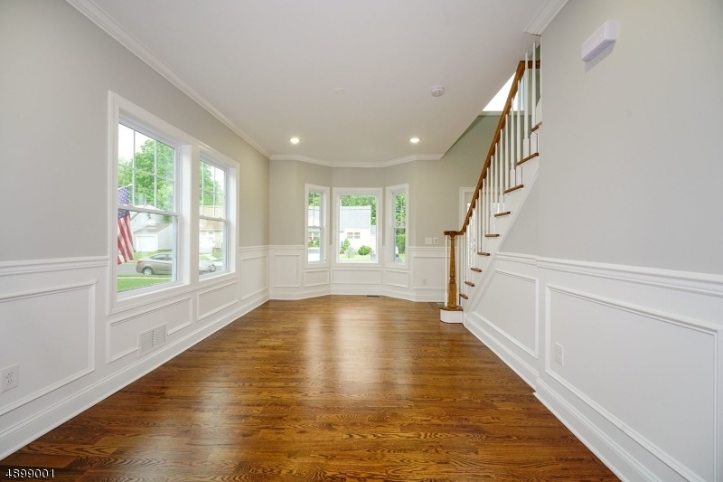 163 Locust Dr, Union, NJ 07083 - photo 1