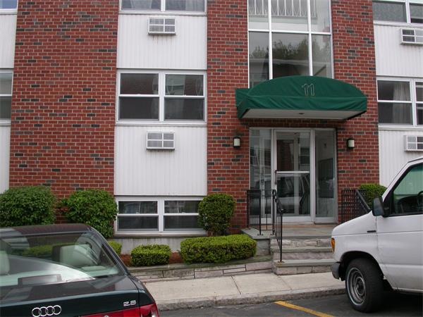 8 Commonwealth Ct unit 15, Brighton, MA 02135 - photo 1