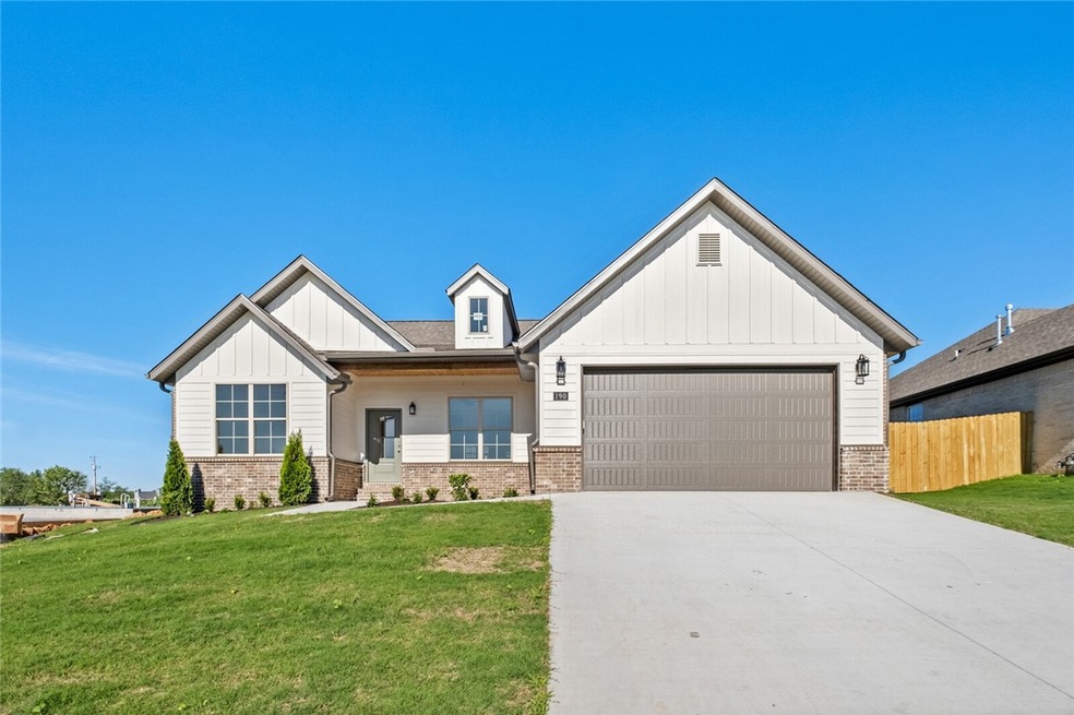 190 N Eagle Mountain St, Prairie Grove, AR 72753 - photo 1