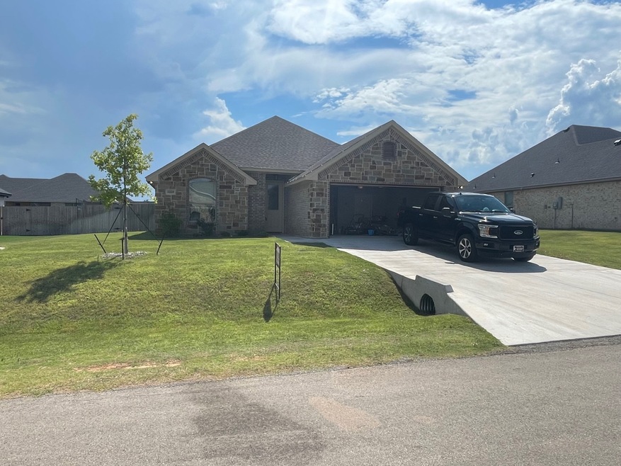 3328 Arrow Creek Dr, Granbury, TX 76049 - photo 1