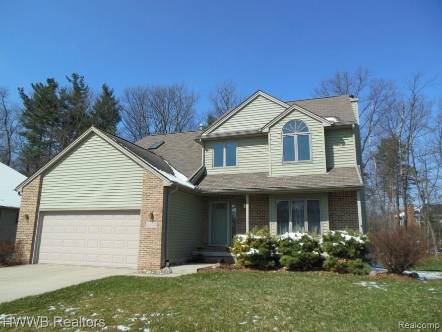 2217 Chestnut Crescent, Saline, MI 48176 - photo 1