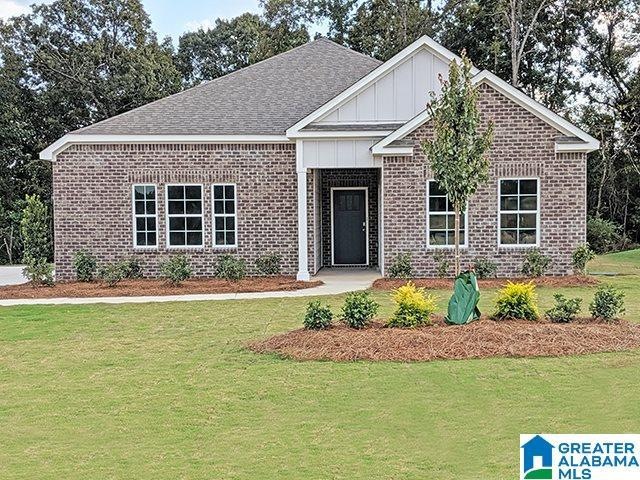 Pictures depict similar exterior and interior fini