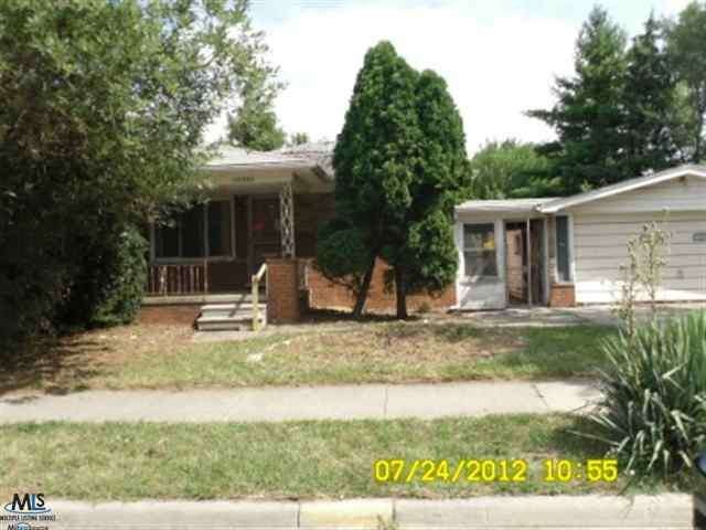 15881 Dort St, Roseville, MI 48066 - photo 1
