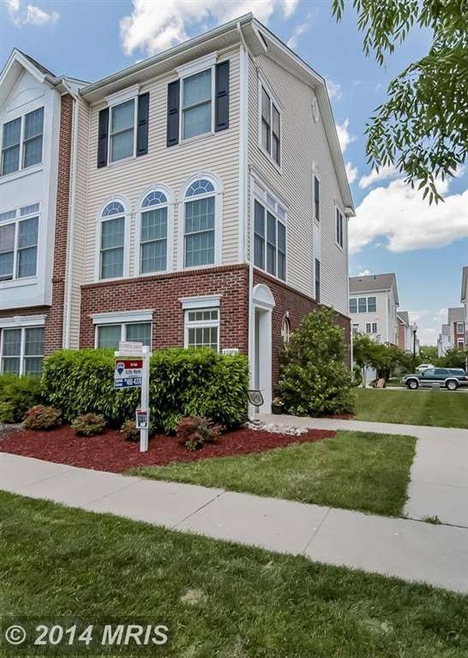 42598 Pine Forest Dr, Chantilly, VA 20152 - photo 1