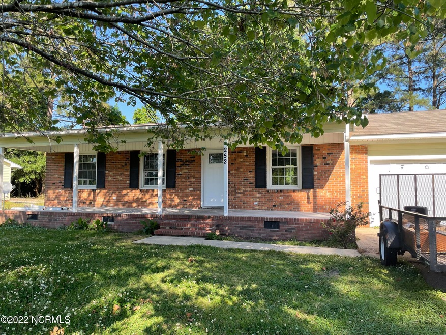 2528 Country Club Rd, Jacksonville, NC 28546 - photo 1