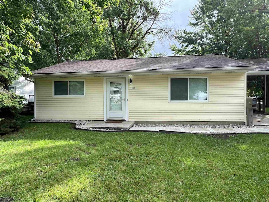 1602 Jay St, Midland, MI 48642 - photo 1