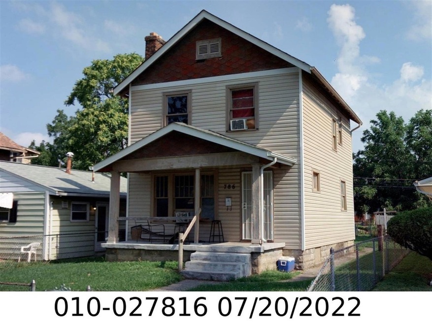 786 E Third