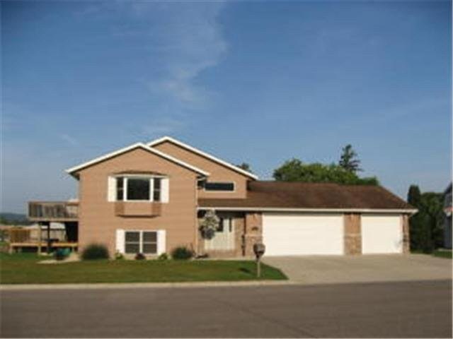 109 Waterford Cir, Winona, MN 55987 - photo 1