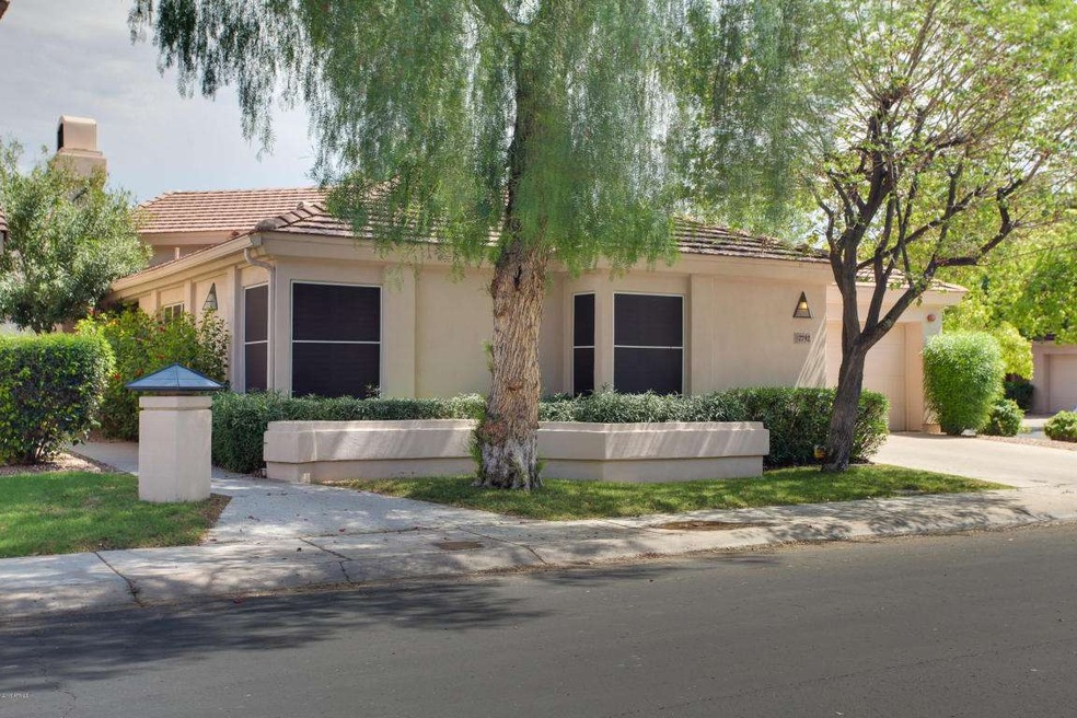 Exterior-corner home