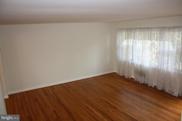 6612 Beddoo St, Alexandria, VA 22306 - photo 1