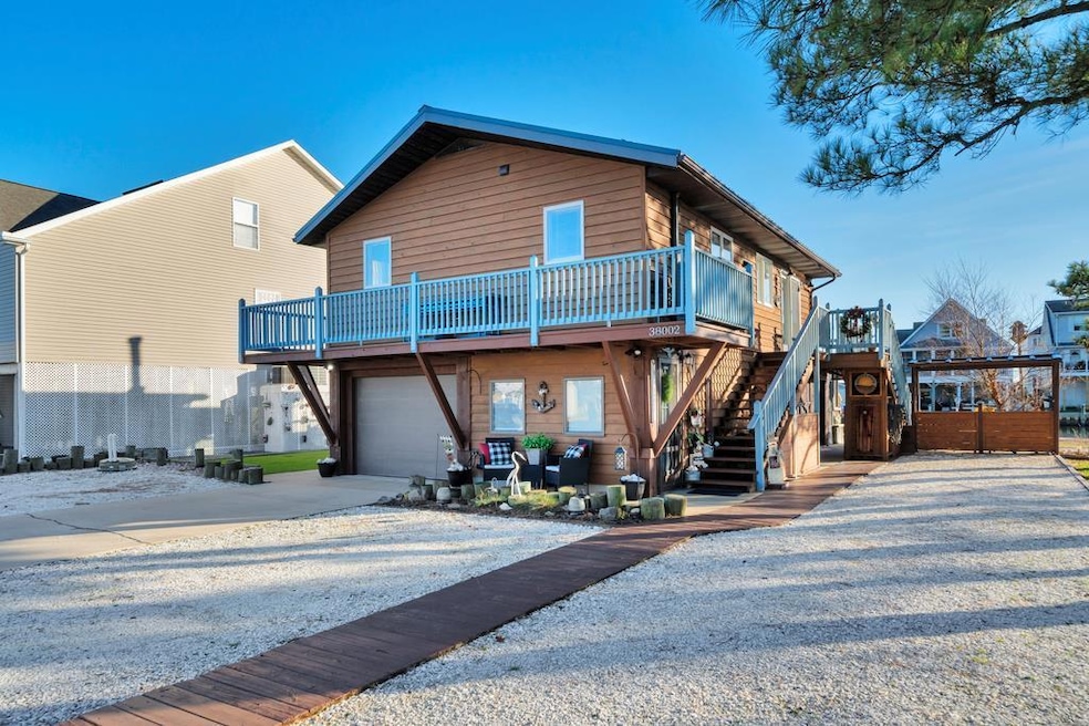 For Sale $465,000 • Co-Listing Agent