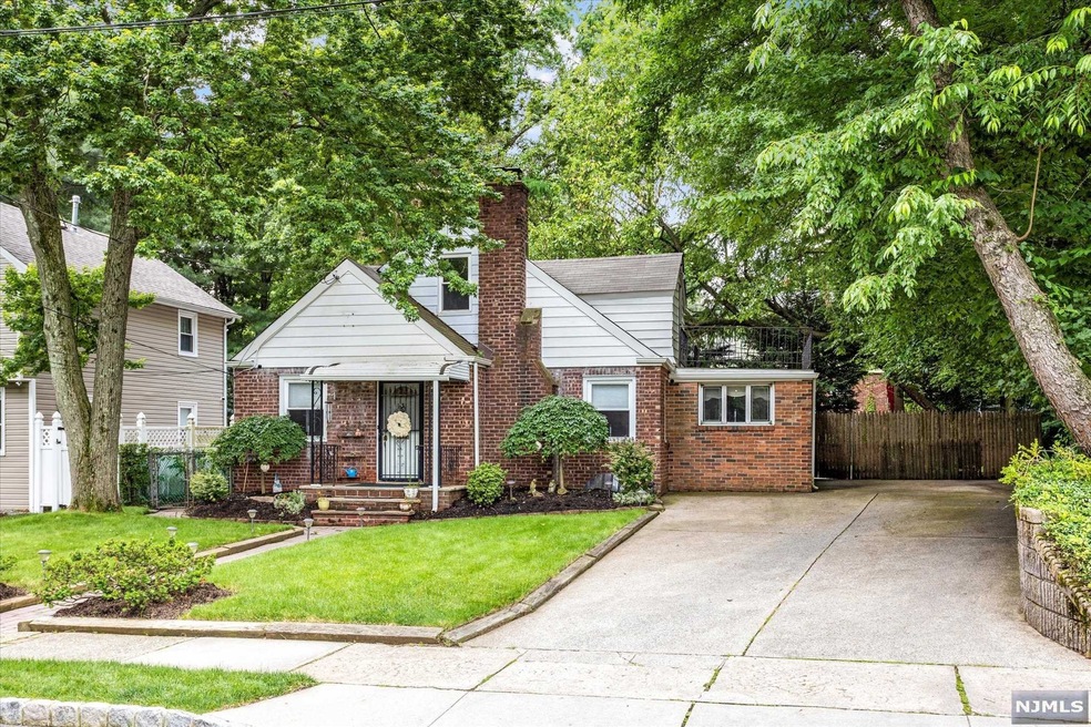 324 Howell Rd, Englewood, NJ 07631 - photo 1