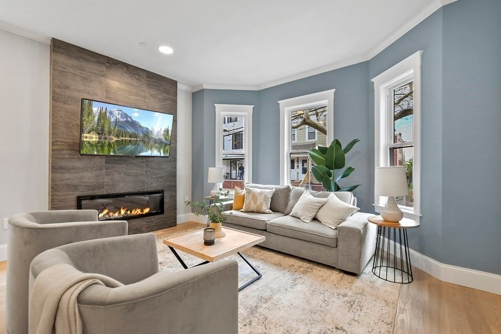 46 Plymouth St unit 2, Cambridge, MA 02141 - photo 1