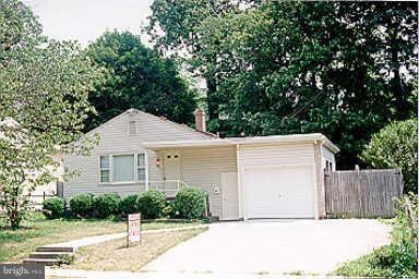 12305 Valleywood Dr, Silver Spring, MD 20902 - photo 1