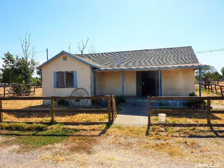 3721 E Calimyrna Rd, Acampo, CA 95220 - photo 1